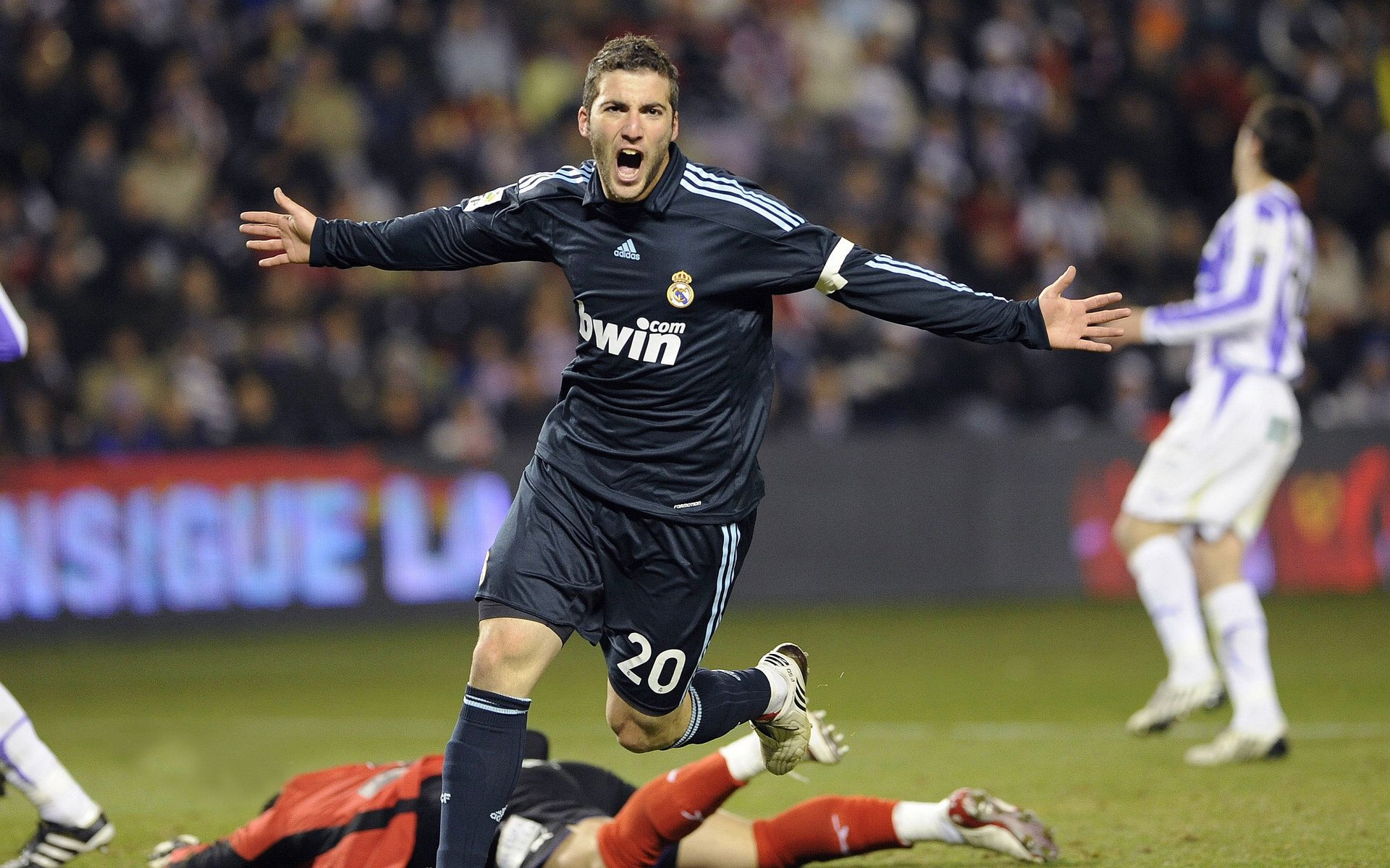 【战术揭秘】大谷翔平如何平衡投打两项任务，大谷翔平为什么这么受关注